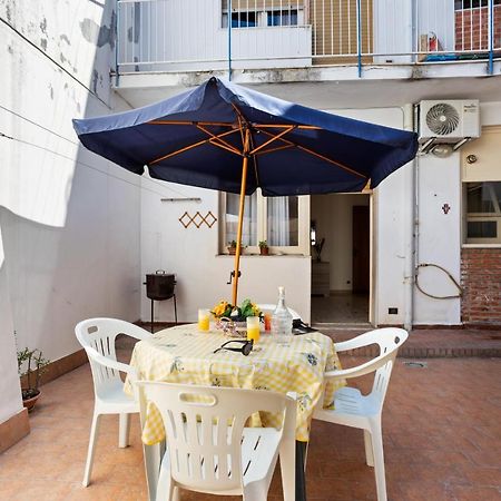 Tra Il Centro E Il Mare Apartment Con Terrazzo アーチ・カステッロ エクステリア 写真