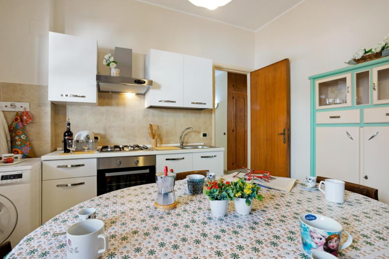 Tra Il Centro E Il Mare Apartment Con Terrazzo アーチ・カステッロ エクステリア 写真