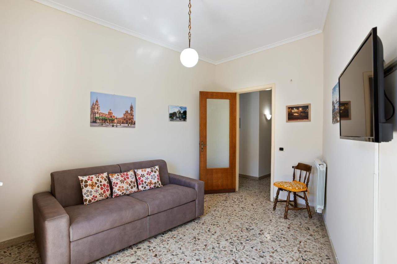 Tra Il Centro E Il Mare Apartment Con Terrazzo アーチ・カステッロ エクステリア 写真