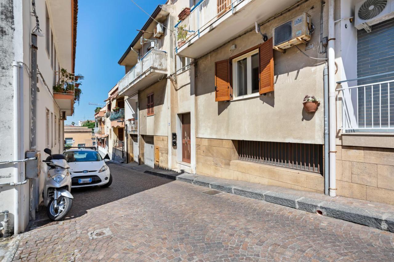 Tra Il Centro E Il Mare Apartment Con Terrazzo アーチ・カステッロ エクステリア 写真