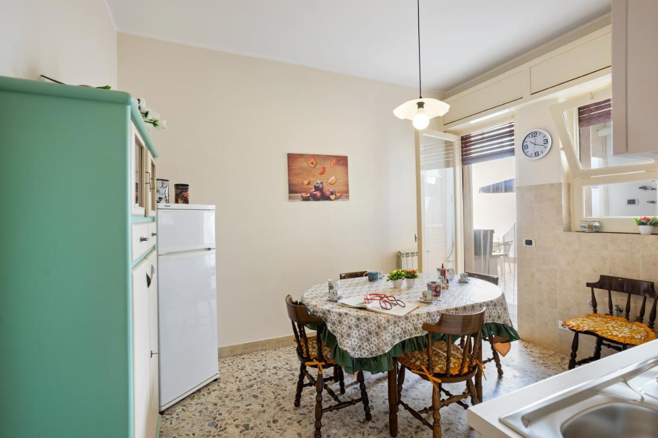 Tra Il Centro E Il Mare Apartment Con Terrazzo アーチ・カステッロ エクステリア 写真